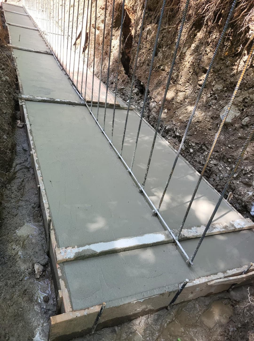 concrete setting in forms